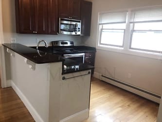 103 Conwell Ave unit 103 - Somerville, MA