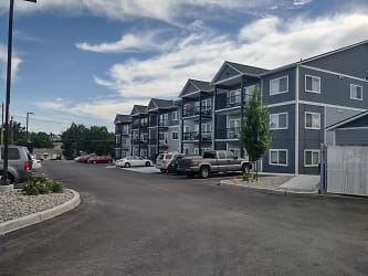 Perrine Court Apartments - Spokane Valley, WA