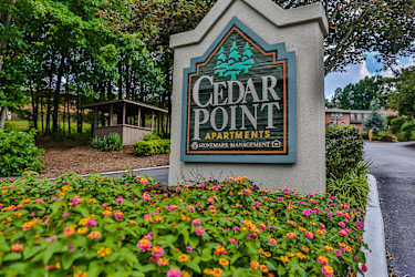 Cedar Point Apartments - Roanoke, VA