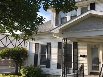 228 E Columbus Ave - Bellefontaine, OH