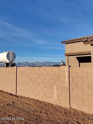 6200 S Wash View Dr - Tucson, AZ