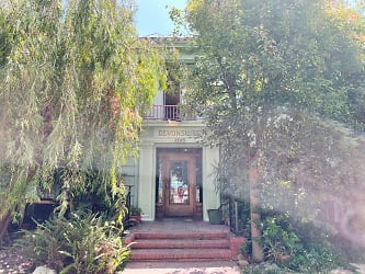 1740 N Gramercy Pl - Los Angeles, CA