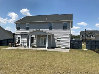 3233 Hunting Lodge Rd - Fayetteville, NC