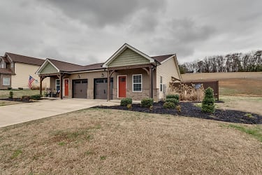 1696 McCleary Bend Rd - Sevierville, TN