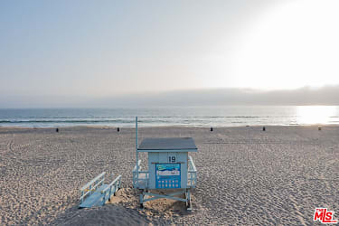 1707 Pacific Coast Hwy #412 - Hermosa Beach, CA