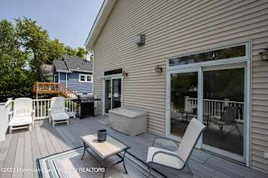 74 Clinton Pl - Tinton Falls, NJ