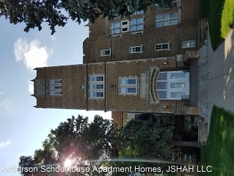 Jefferson Schoolhouse Apartment Homes - Jefferson, WI