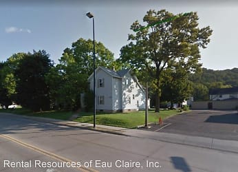 1109 S Farwell St - Eau Claire, WI