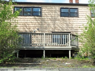 24 Chesterfield Way - Sayreville, NJ