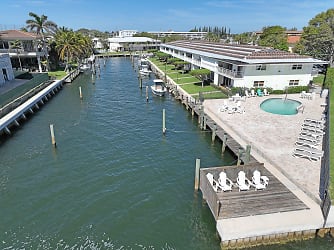 68 Yacht Club Dr #22 - North Palm Beach, FL