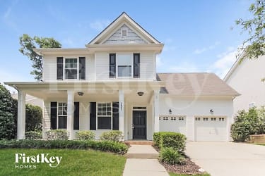 2607 Winding River Dr - Charlotte, NC
