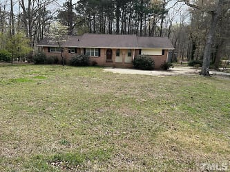 931 Mulberry Rd - Clayton, NC