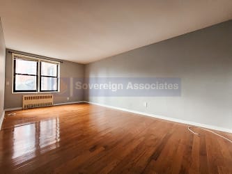 525-527 Riverdale Ave unit 1R - Yonkers, NY