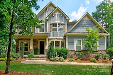 323 McCrary Rd - Mooresville, NC