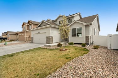 1800 101st Ave Ct - Greeley, CO