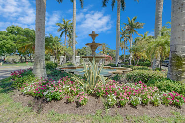 611 Villa Cir - Boynton Beach, FL