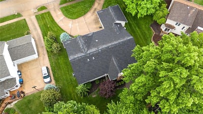 14641 Pine Orchard Ct - Chesterfield, MO