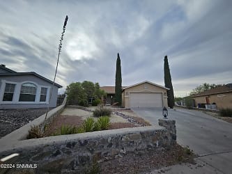 3514 Chacoma Ct - Las Cruces, NM