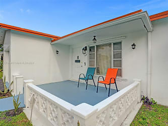 4340 NW 46th Terrace #1 - Lauderdale Lakes, FL