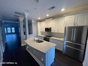 9823 Tapestry Park Circle unit 117 - Jacksonville, FL