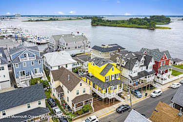 20 Center St - Sea Bright, NJ