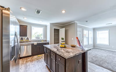 The Landings At Lake Henry Apartments - Haines City, FL