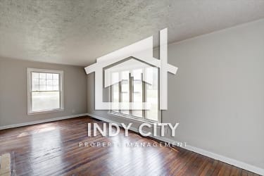 3702 N Oxford St - Indianapolis, IN