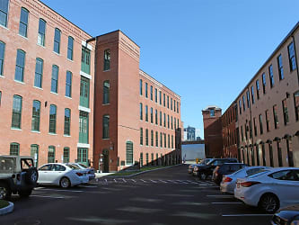 Junction Shop Lofts Apartments - Worcester, MA