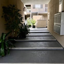 Darlington 11830 Apartments - Los Angeles, CA