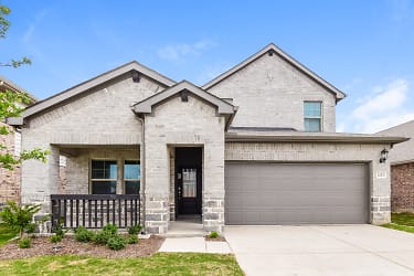 1411 Rolling Fox Dr - Forney, TX