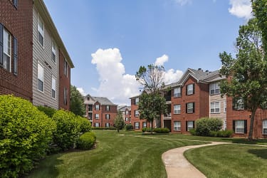 Oxmoor Apartments - Louisville, KY