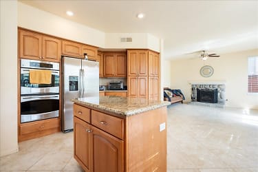 1649 Turnberry Dr - San Marcos, CA