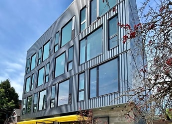 Top Floor Views! Brand New Building Offering 6-weeks Free Rent! Apartments - Portland, OR