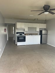 102 S Holland Ave unit 5 - Mission, TX