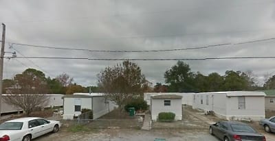 208 Spruce St - Mary Esther, FL