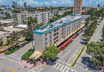 710 Washington Ave #208 - Miami Beach, FL