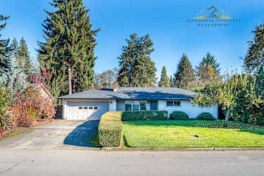 1439 Happy Lane - Eugene, OR