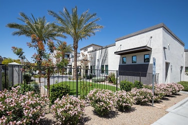 Acero Estrella Commons Apartments - Goodyear, AZ