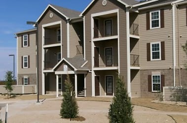 GATEWAY PLAZA APTS Apartments - Midland, TX