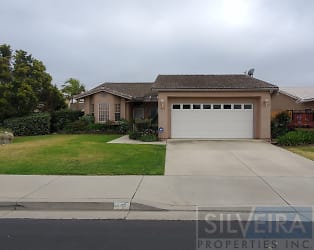 422 Ventura Rd - Santa Maria, CA