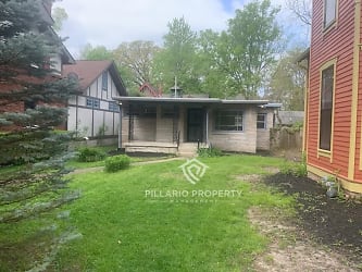 812 Woodruff Pl E Dr - Indianapolis, IN