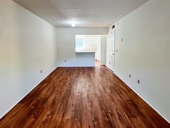 2191 - Holly Heights Apartments - Gainesville, FL