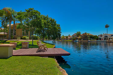 Serena Shores At Val Vista Lakes Apartments - Gilbert, AZ