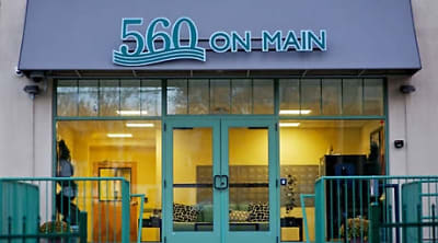 560 On Main Apartments - Willimantic, CT