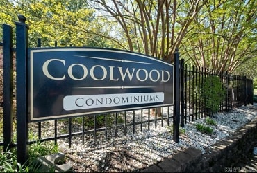 1 Coolwood Dr - Little Rock, AR