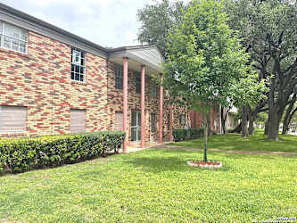 235 W Silver Sands Dr unit 1 - San Antonio, TX