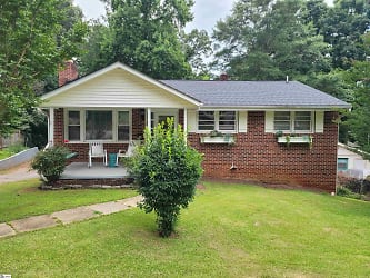 40 Miracle Dr - Greenville, SC