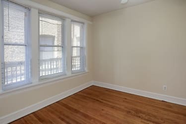 3056 N Greenview Ave unit 2 - Chicago, IL