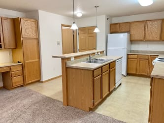 Woodstone Three Apartments - Fargo, ND