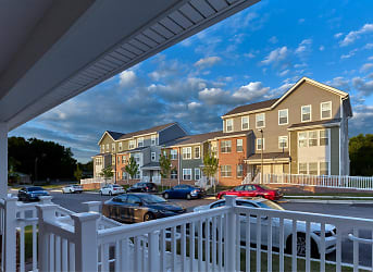 Glenarden Hills Apartments - Glenarden, MD